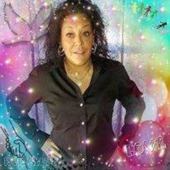 Meet your Posher, Kelly - Picture 1 of 1